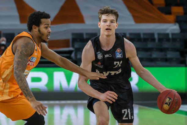 员亚历山大 员亚历山大